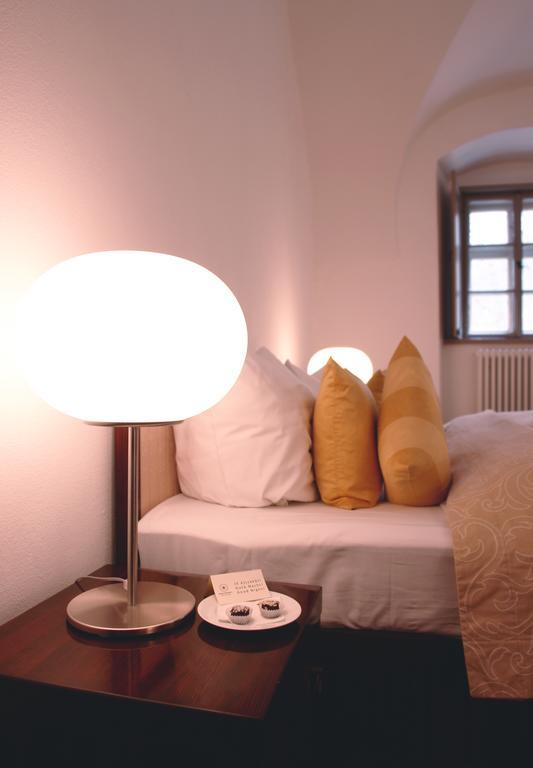 Sopron Monastery Hotel Quarto foto